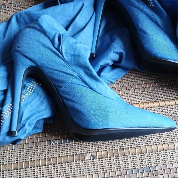 Cape Robbin Baggy Denim High Heel Pantaboots New! - Picture 6 of 6